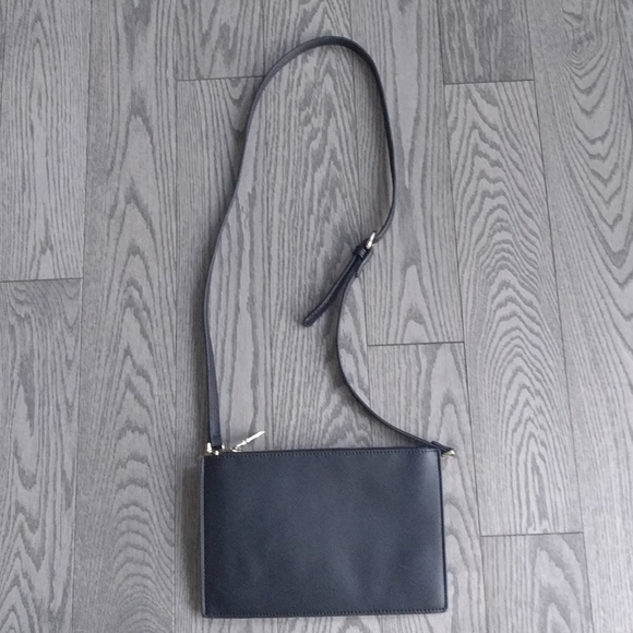 Beautiful black crossbody bag by fashion inspired - Picture 6 of 9